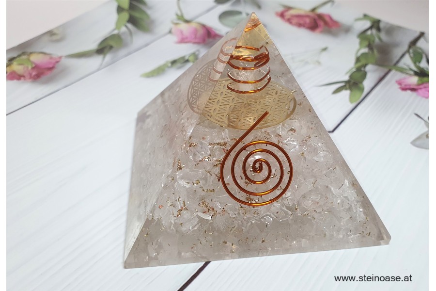 Orgonit Pyramide Bergkristall & Blume des Lebens
